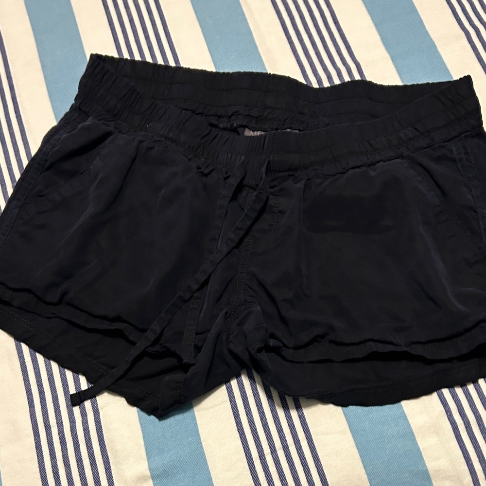 A Pea in the Pod Women's Black Athletic Shorts